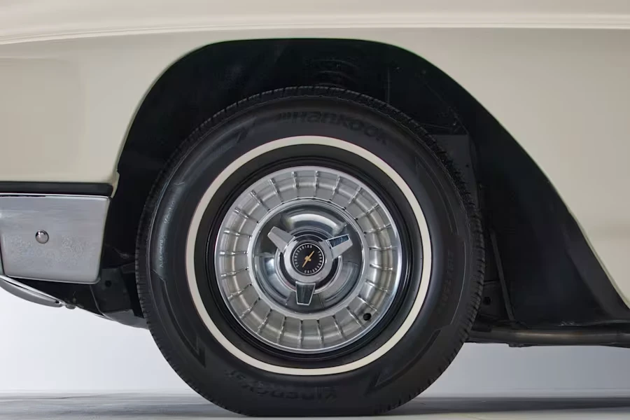 1963 Ford Thunderbird 3rd Gen - Image 8 of 31