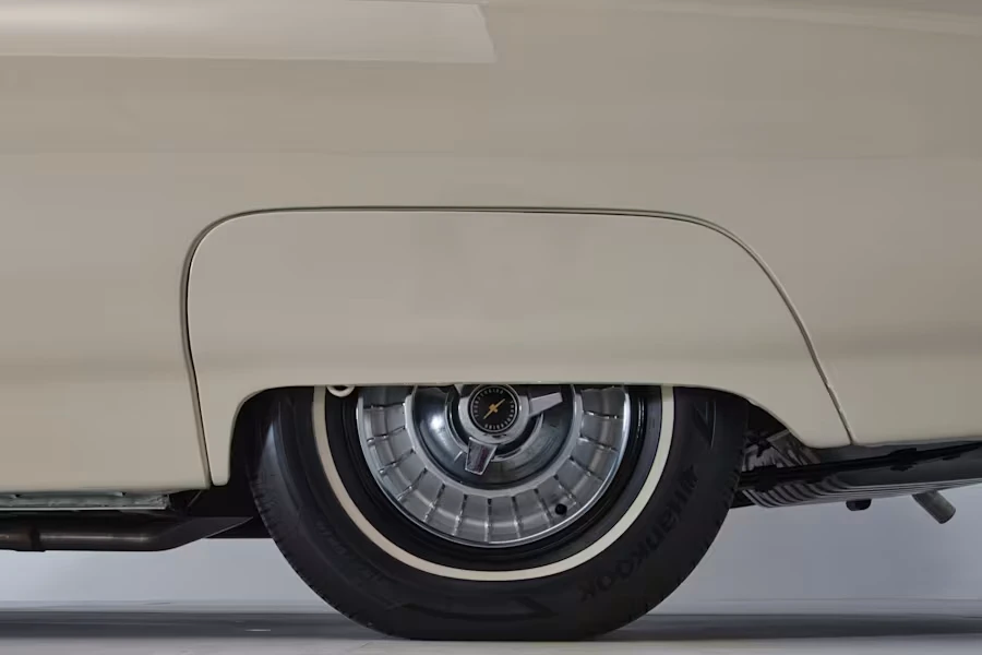 1963 Ford Thunderbird 3rd Gen - Image 10 of 31