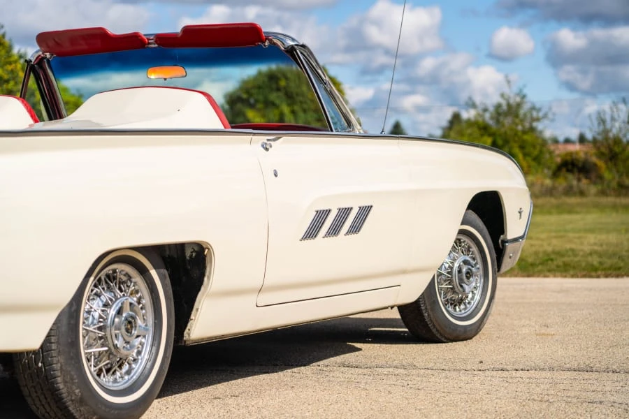 1963 Ford Thunderbird 3rd Gen - Image 13 of 27