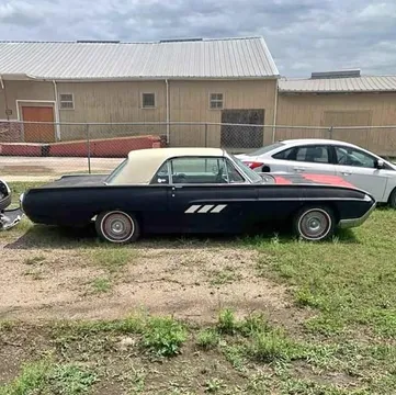 1963 Ford Thunderbird