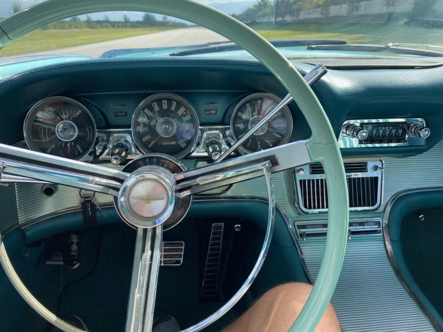 1963 Ford Thunderbird 3rd Gen - Image 15 of 22