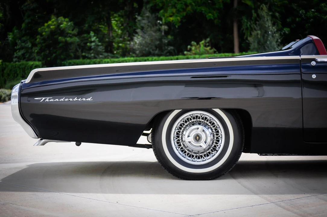 1963 Ford Thunderbird 3rd Gen - Image 25 of 31