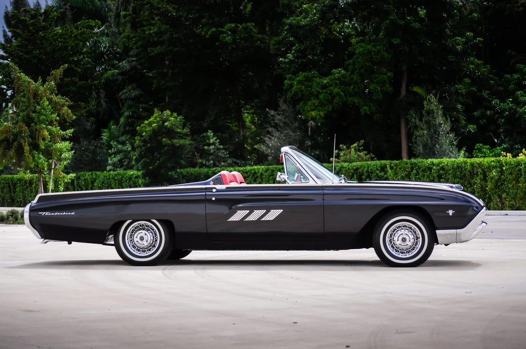 1963 Ford Thunderbird 3rd Gen - Image 9 of 31