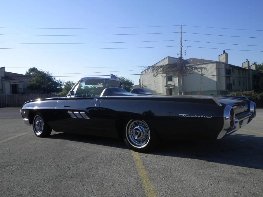 1963 Ford Thunderbird 3rd Gen - Image 2 of 7