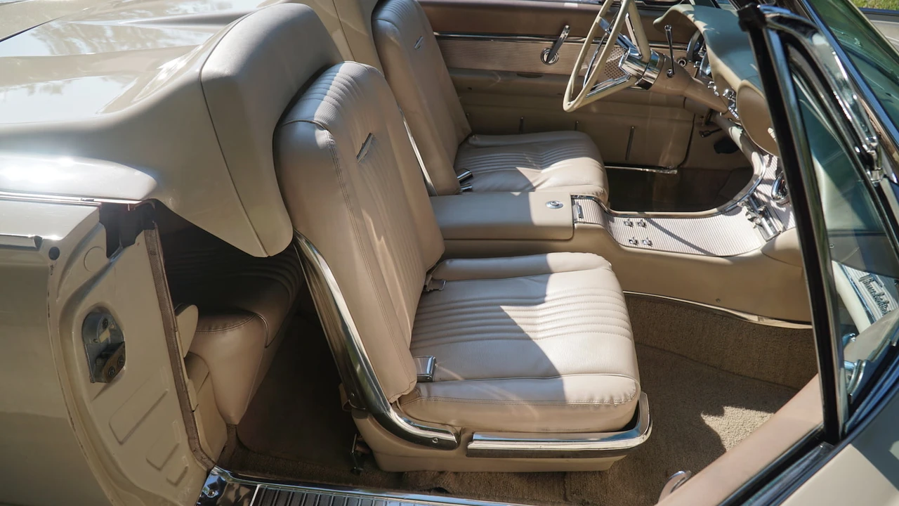 1963 Ford Thunderbird 3rd Gen - Image 5 of 17