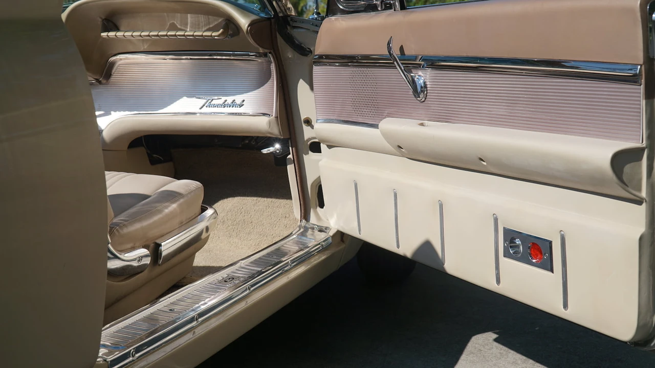 1963 Ford Thunderbird 3rd Gen - Image 6 of 17