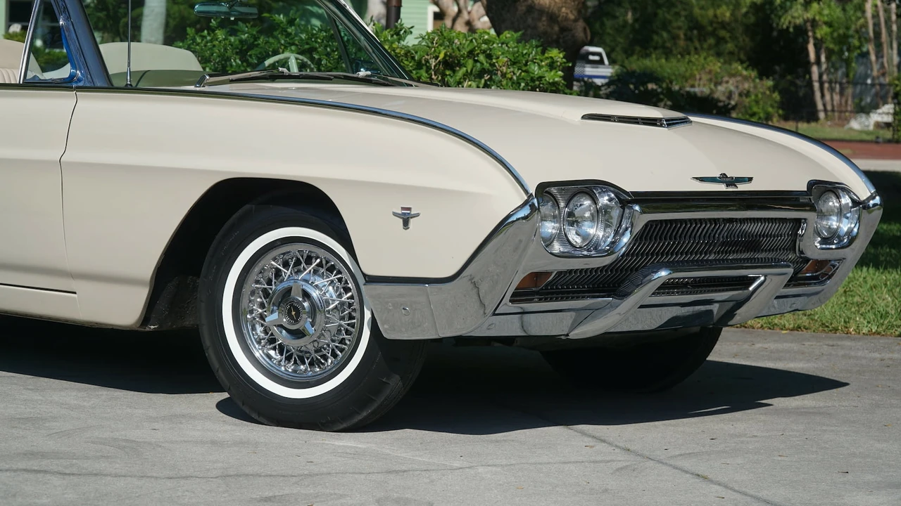 1963 Ford Thunderbird 3rd Gen - Image 10 of 17