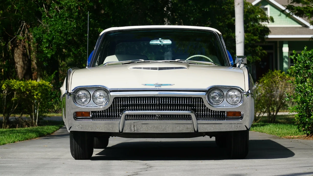1963 Ford Thunderbird 3rd Gen - Image 13 of 17