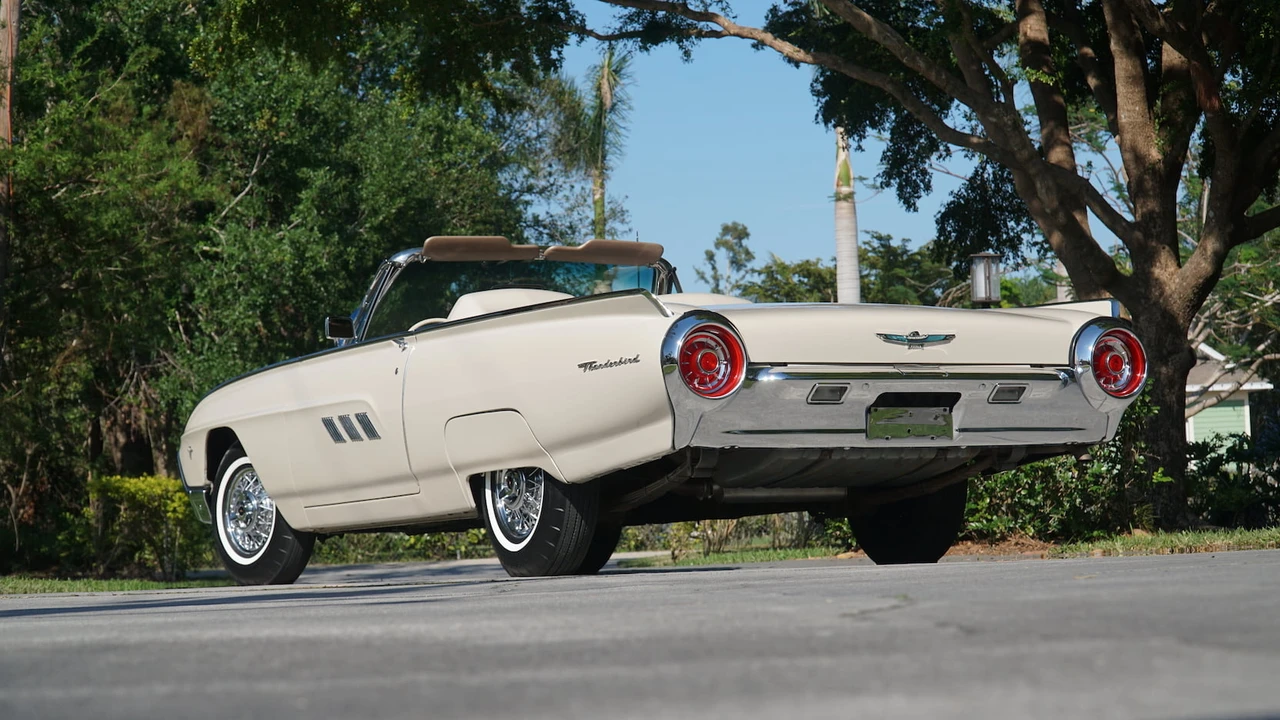 1963 Ford Thunderbird 3rd Gen - Image 16 of 17