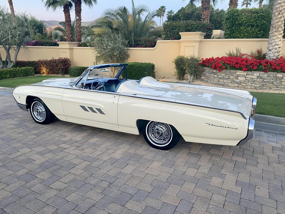 1963 Ford Thunderbird 3rd Gen - Image 9 of 31