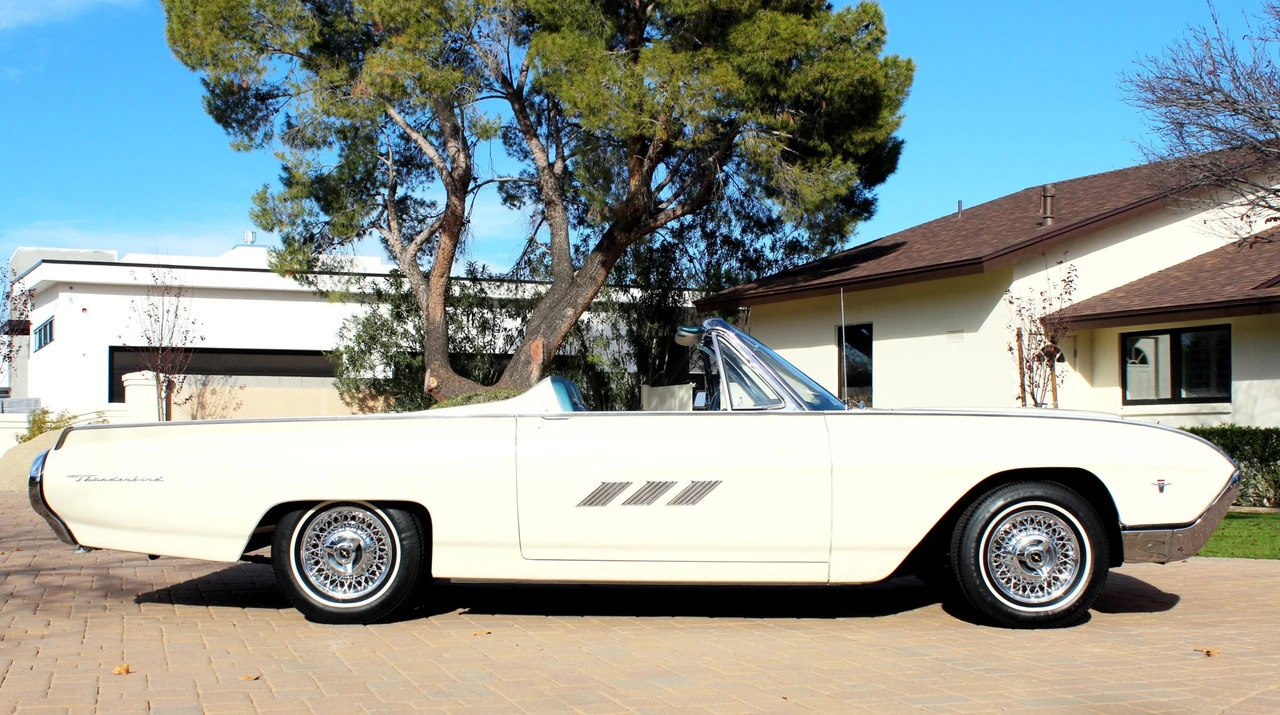 1963 Ford Thunderbird 3rd Gen - Image 14 of 31