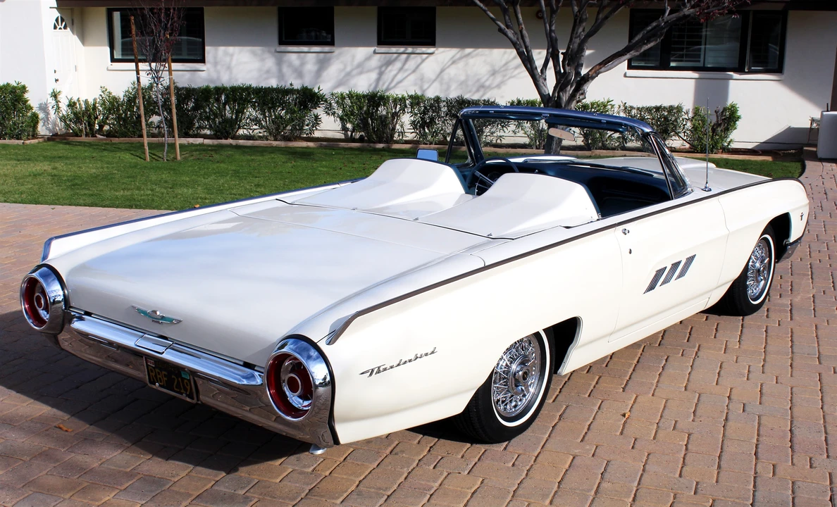 1963 Ford Thunderbird 3rd Gen - Image 11 of 31