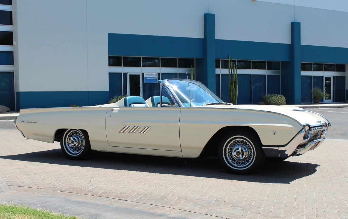 1963 Ford Thunderbird 3rd Gen - Image 10 of 31