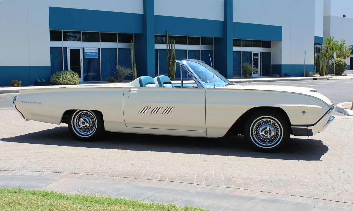 1963 Ford Thunderbird 3rd Gen - Image 11 of 31