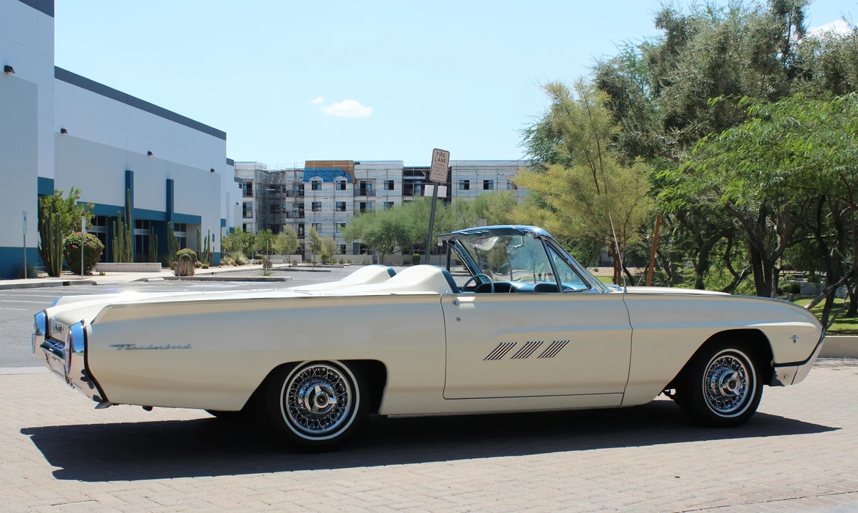 1963 Ford Thunderbird 3rd Gen - Image 13 of 31