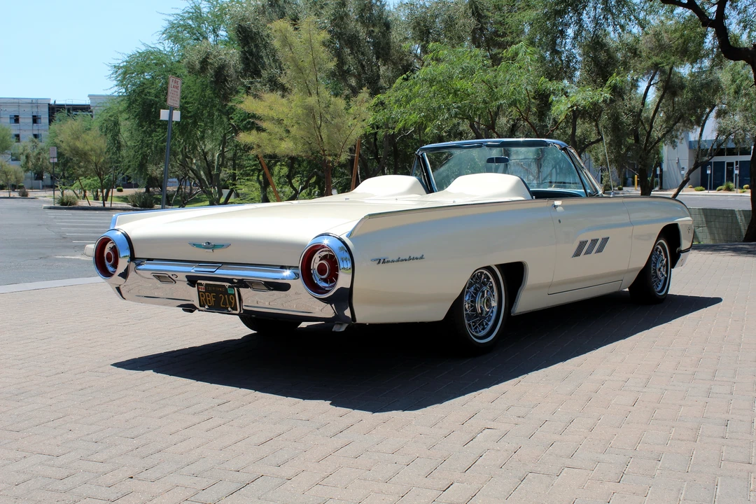 1963 Ford Thunderbird 3rd Gen - Image 15 of 31