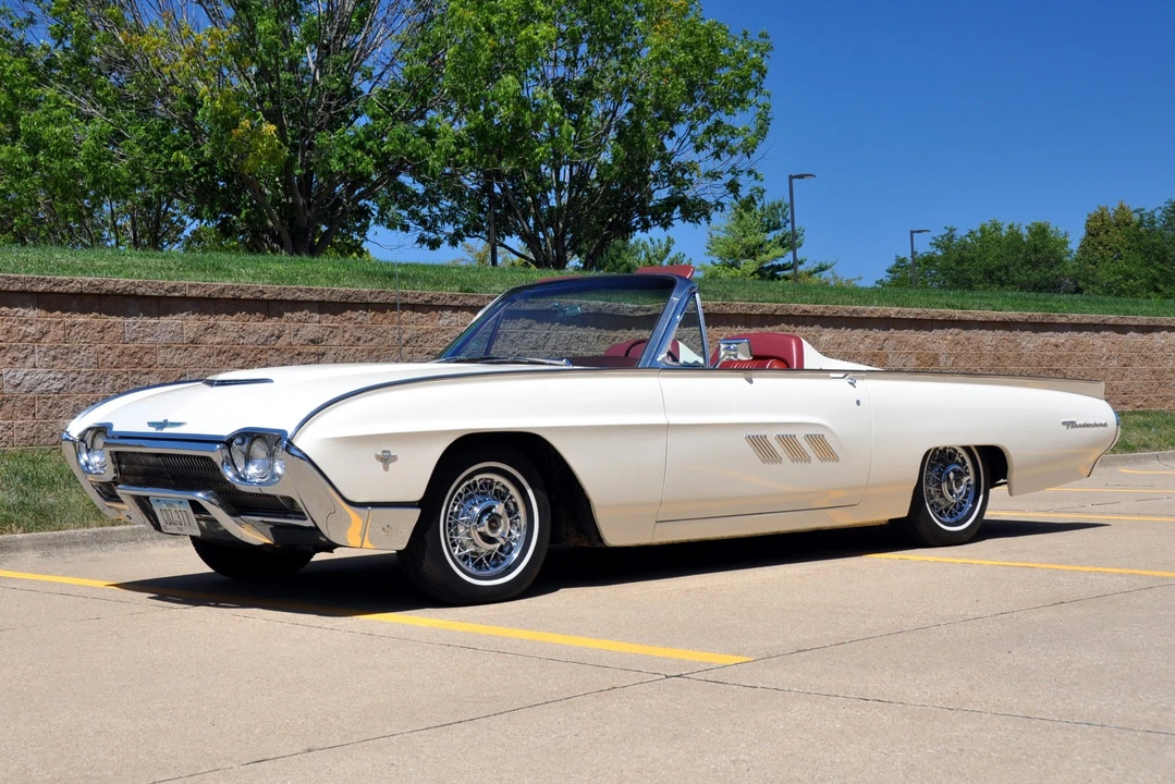 1963 Ford Thunderbird 3rd Gen - Image 2 of 31