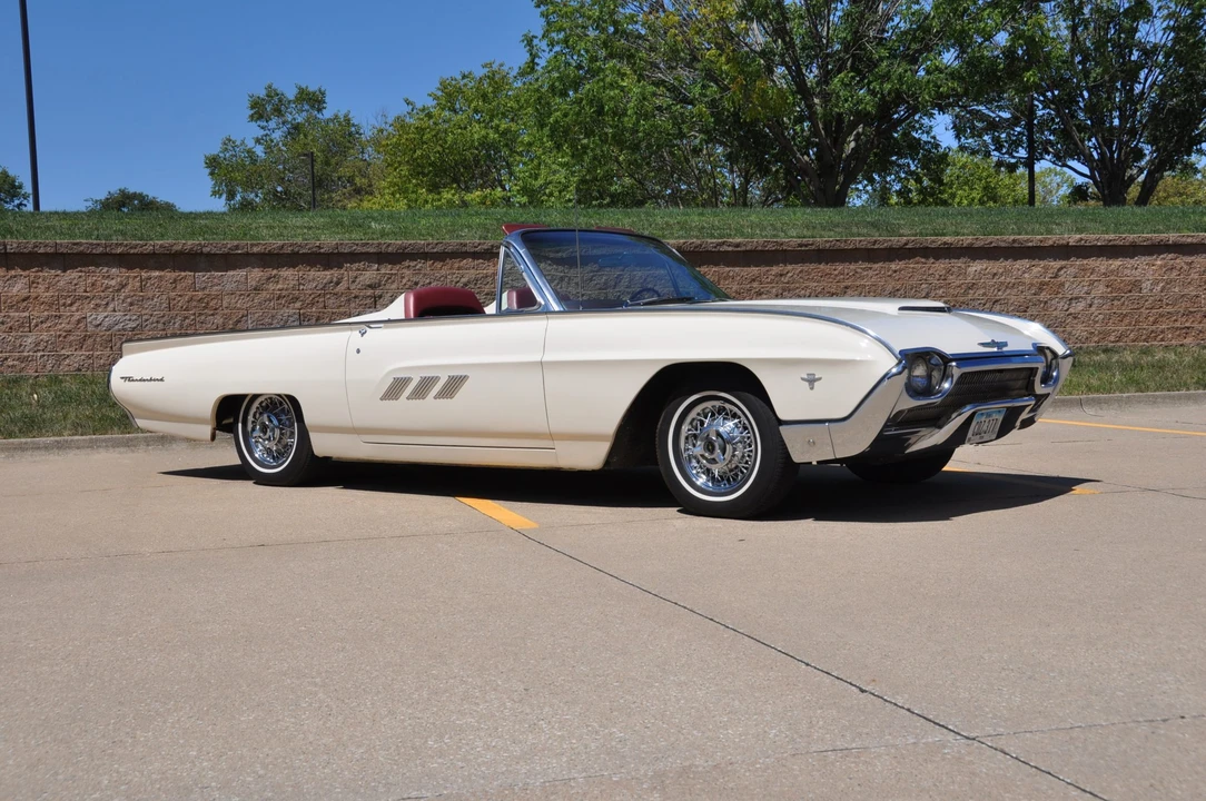 1963 Ford Thunderbird 3rd Gen - Image 5 of 31