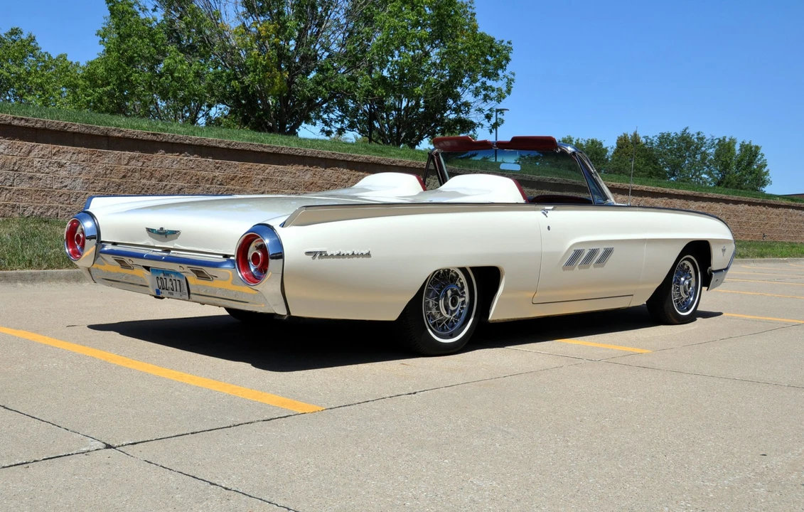 1963 Ford Thunderbird 3rd Gen - Image 11 of 31