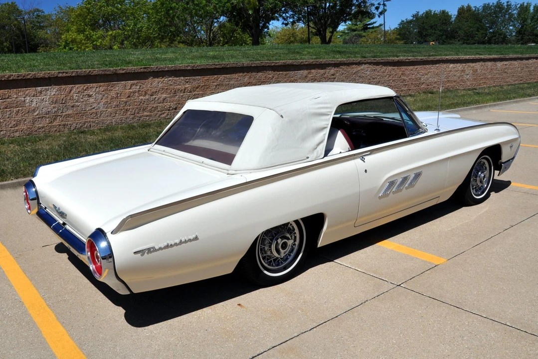 1963 Ford Thunderbird 3rd Gen - Image 18 of 31