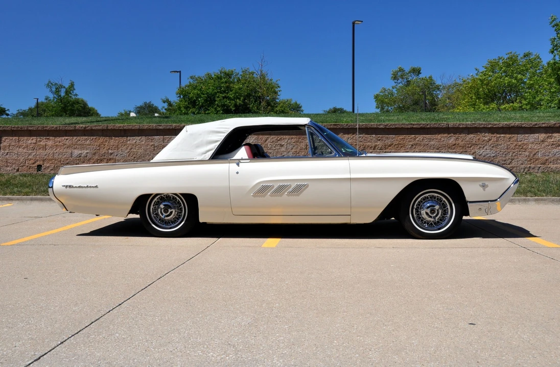 1963 Ford Thunderbird 3rd Gen - Image 20 of 31