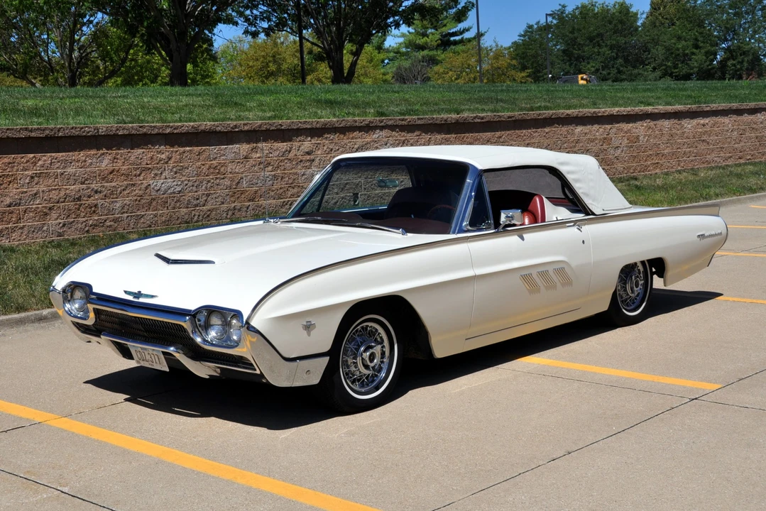 1963 Ford Thunderbird 3rd Gen - Image 15 of 31