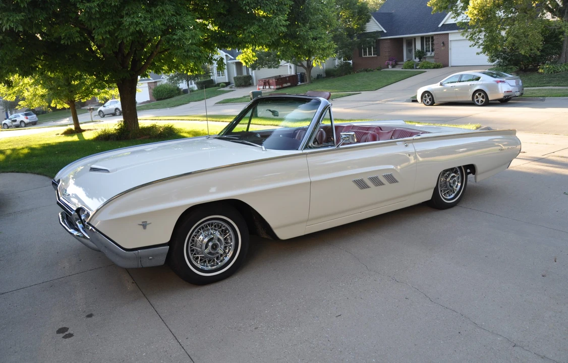 1963 Ford Thunderbird 3rd Gen - Image 28 of 31