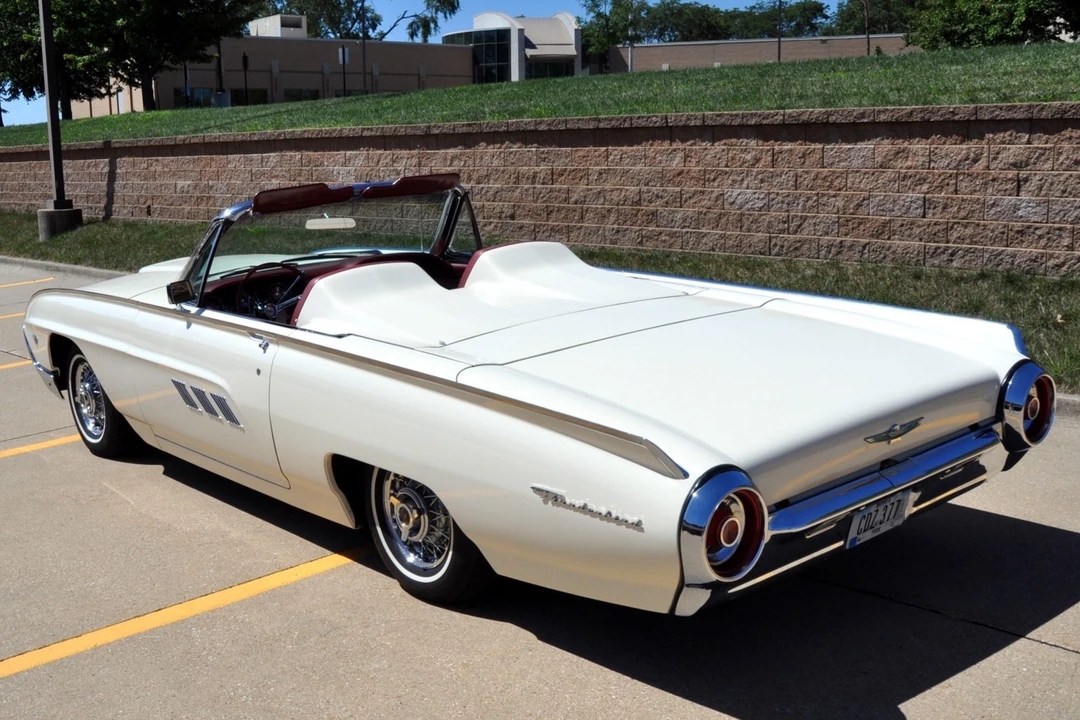 1963 Ford Thunderbird 3rd Gen - Image 26 of 31