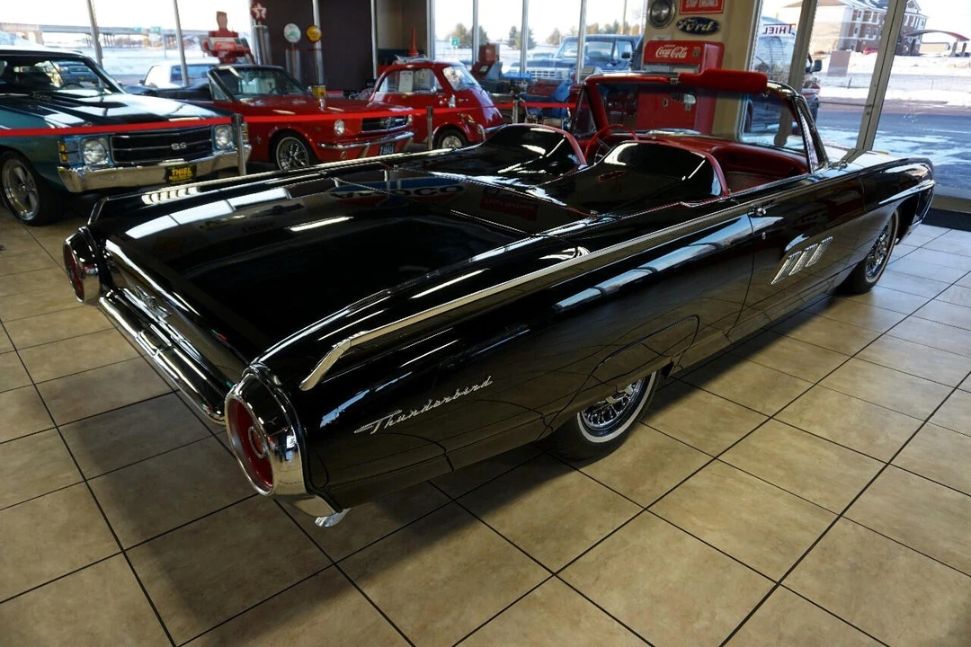 1963 Ford Thunderbird 3rd Gen - Image 9 of 21