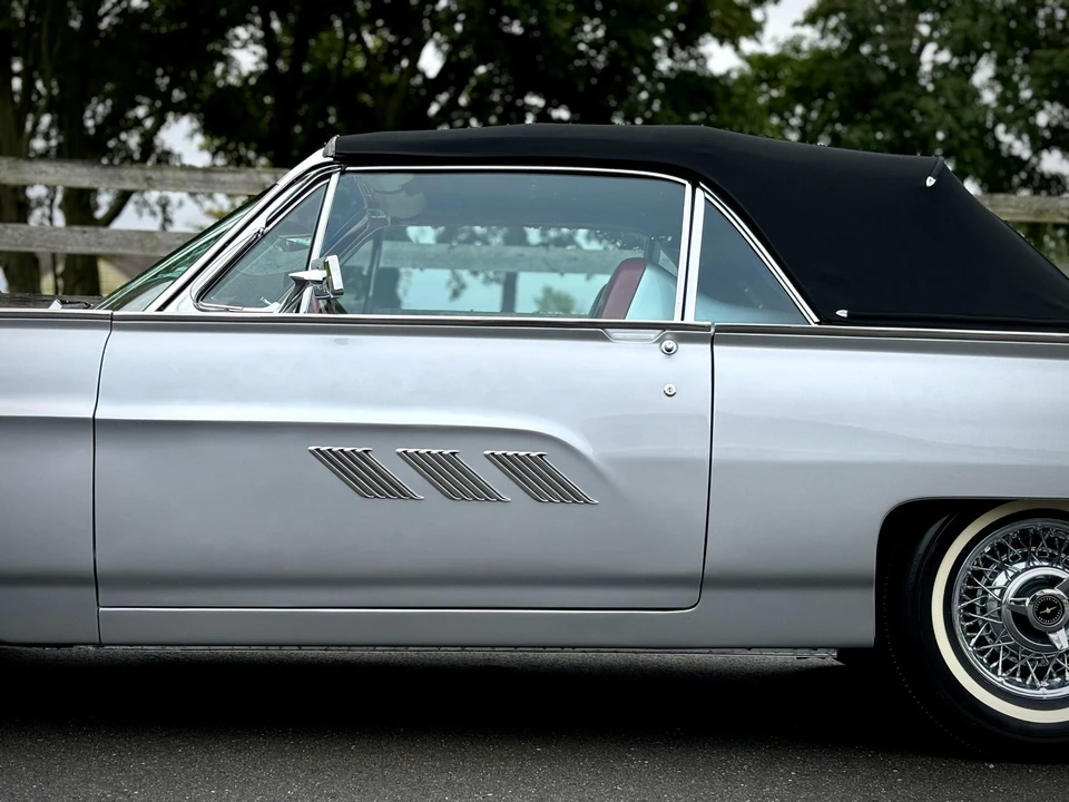 1963 Ford Thunderbird 3rd Gen - Image 24 of 31