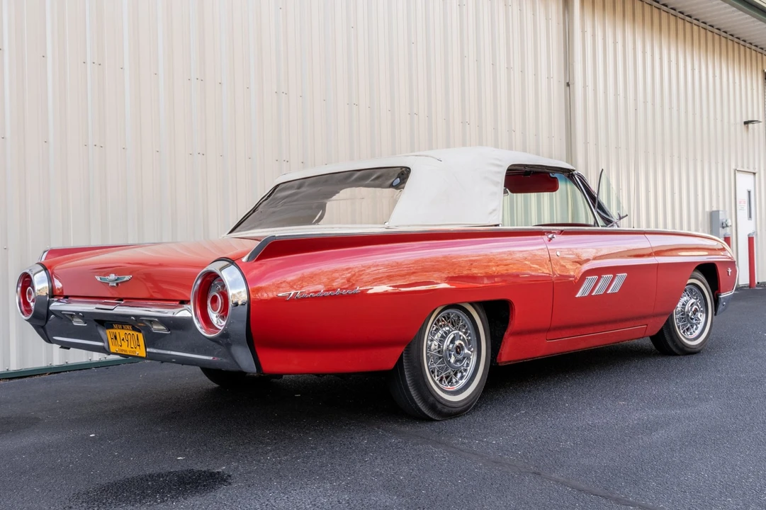 1963 Ford Thunderbird 3rd Gen - Image 7 of 31