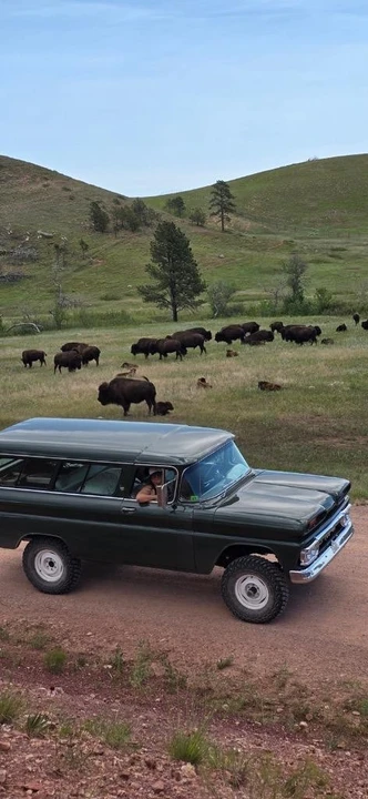 1963 GMC Suburban 5th Gen - Image 3 of 31