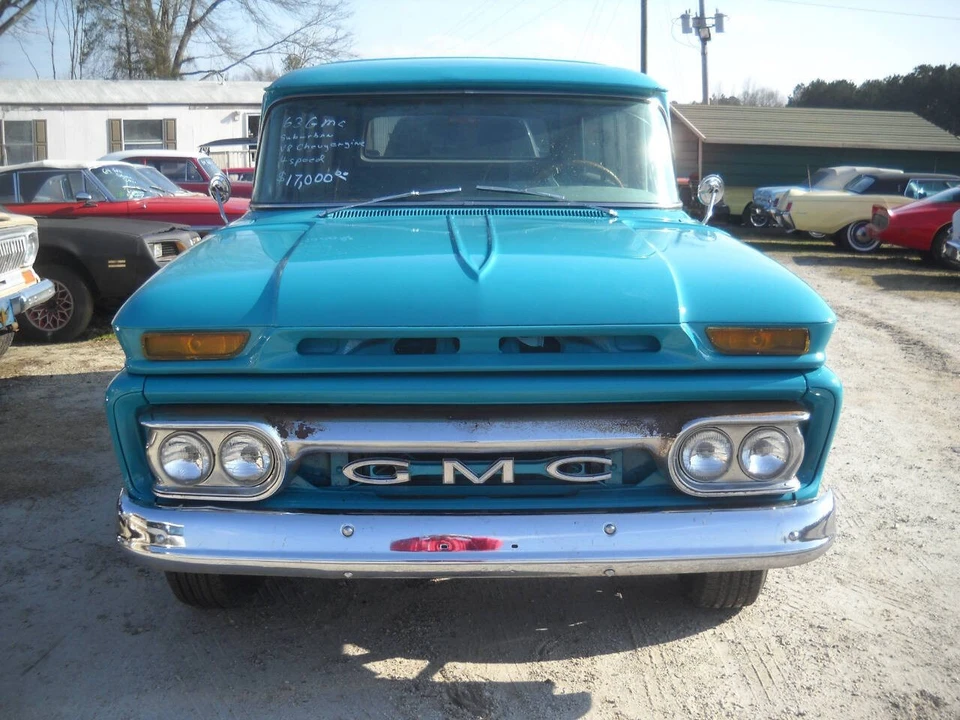 1963 GMC Suburban 4th Gen - Image 6 of 12