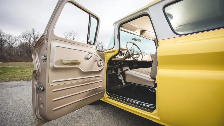 1963 GMC Suburban 5th Gen - Image 4 of 12