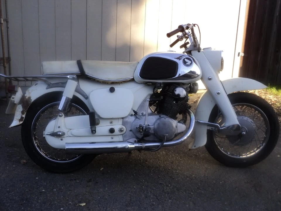 1963 Honda C71 & C72 & C76 & C77 Dream - Image 4 of 13