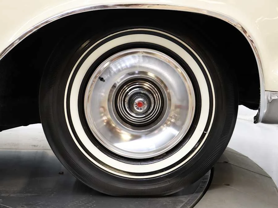1963 Imperial Crown - Image 27 of 31