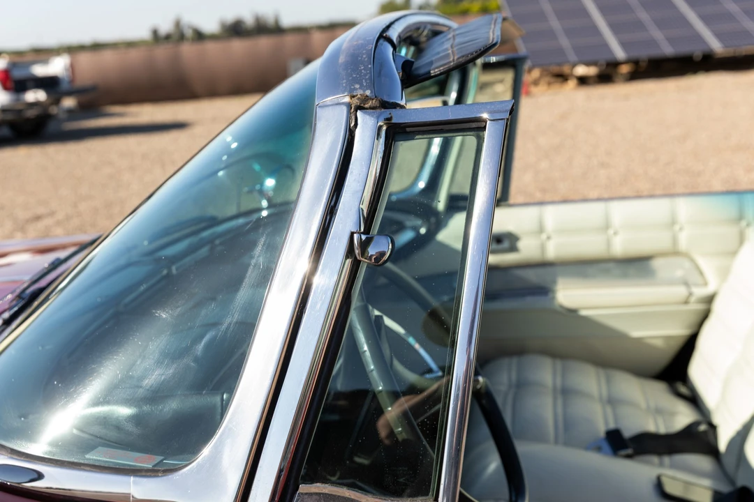 1963 Chrysler Imperial 2nd Gen - Image 24 of 31