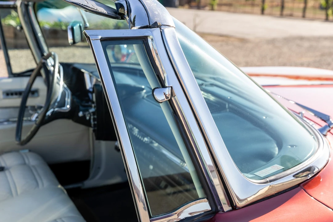 1963 Chrysler Imperial 2nd Gen - Image 25 of 31