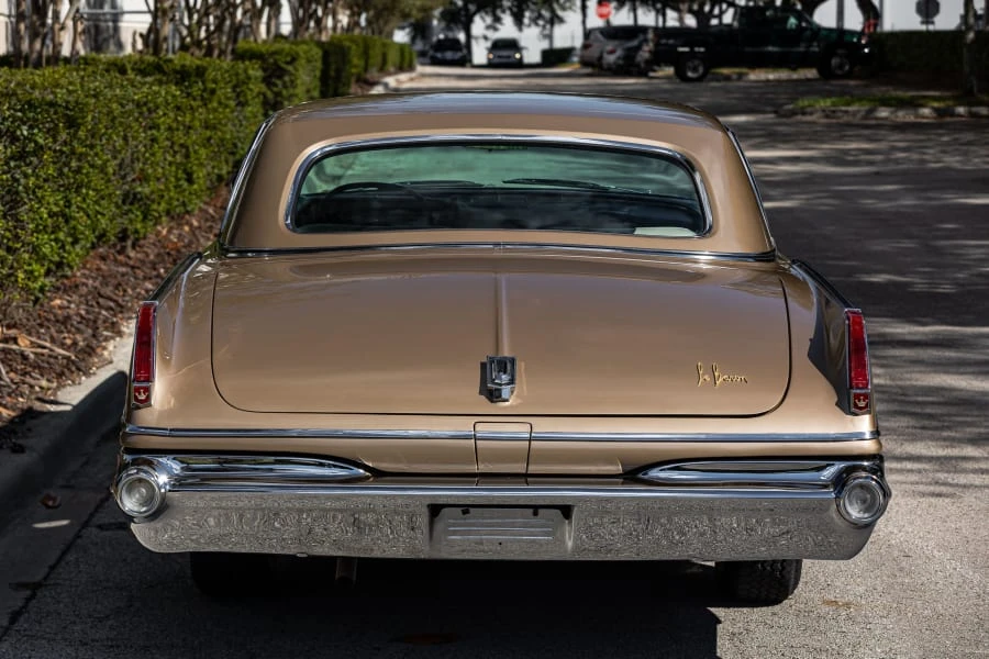 1963 Imperial LeBaron - Image 18 of 31