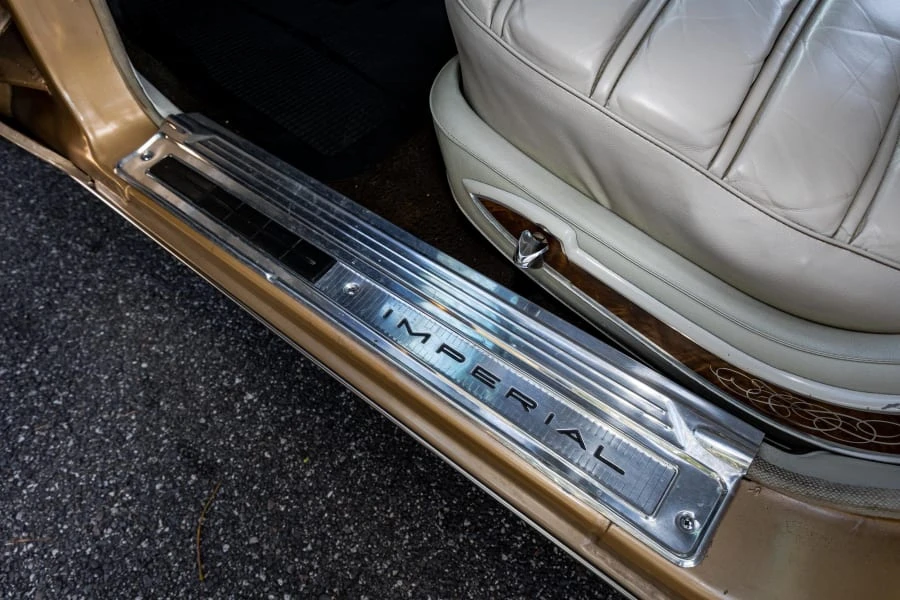 1963 Imperial LeBaron - Image 16 of 31