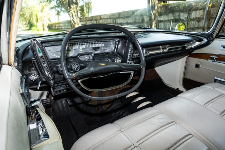 1963 Imperial LeBaron - Image 14 of 31