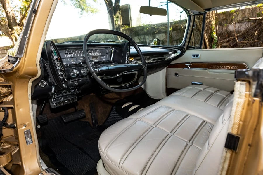 1963 Imperial LeBaron - Image 3 of 31