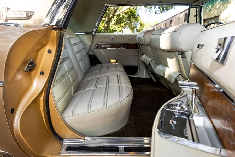 1963 Imperial LeBaron - Image 28 of 31