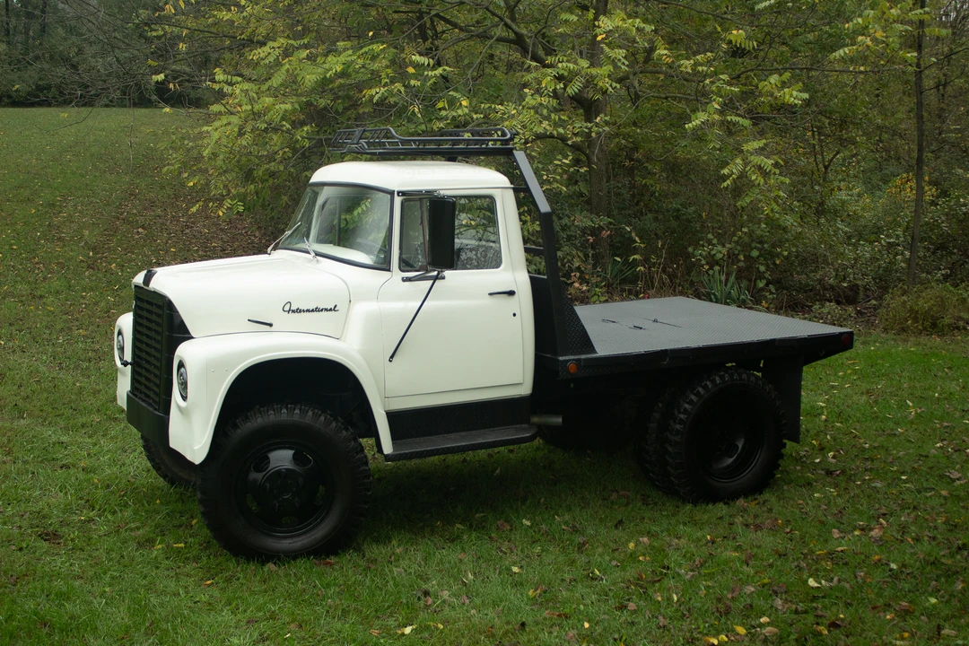 1963 International Harvester Loadstar - Image 2 of 31