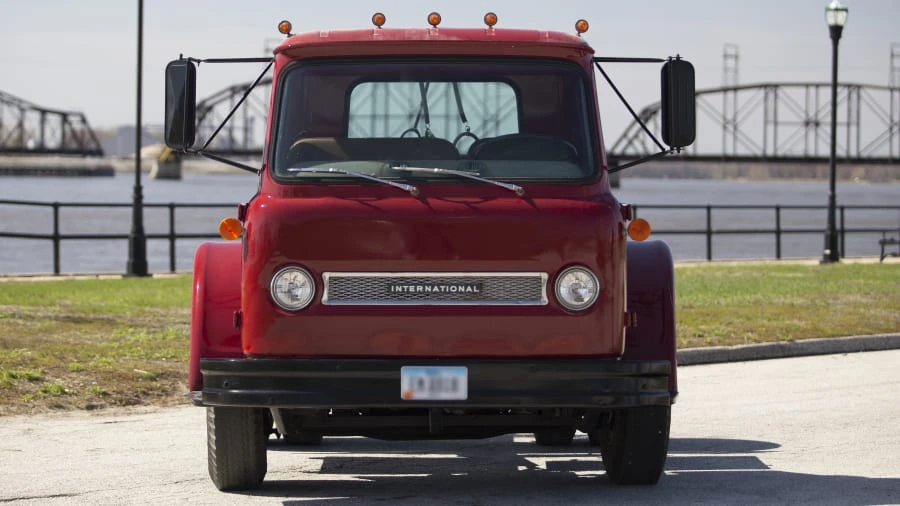 1963 International Harvester Loadstar - Image 2 of 12