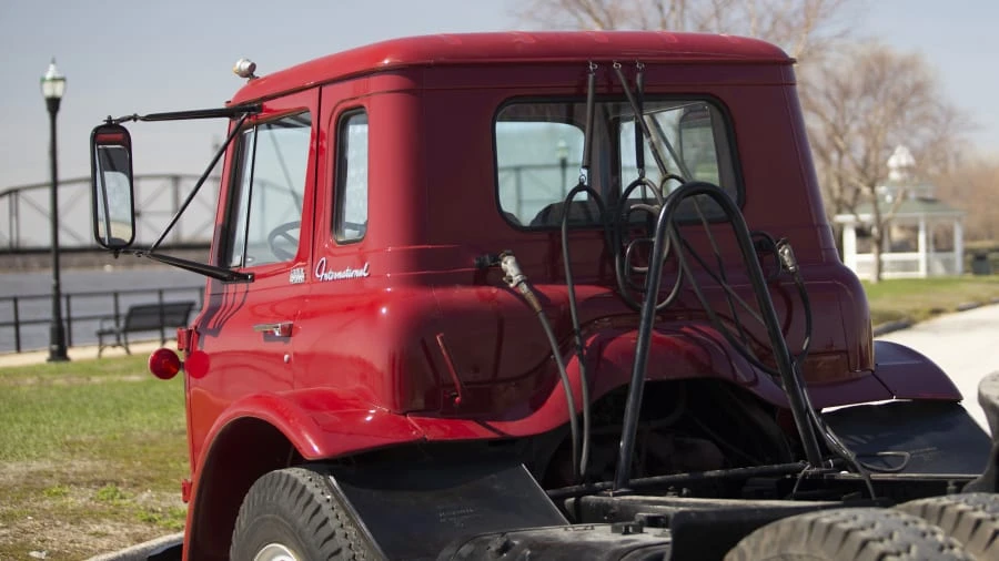 1963 International Harvester Loadstar - Image 8 of 12