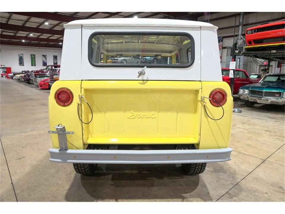 1963 International - Image 7 of 31