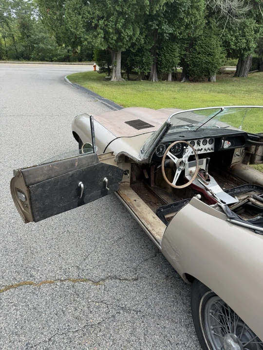 1963 Jaguar E-Type Series 1 - Image 16 of 23
