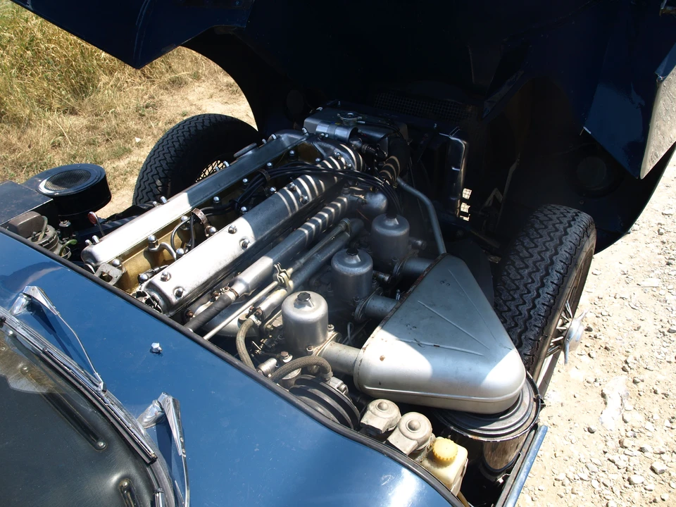 1963 Jaguar E-Type Series 1 - Image 2 of 2