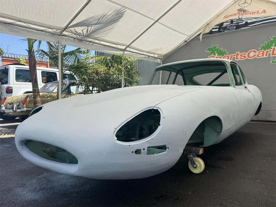 1963 Jaguar E-Type Series 1 - Image 2 of 31